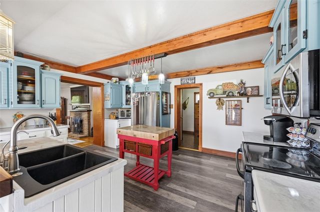 2976 Henderson Road, Mt Pleasant Twp, PA 15301