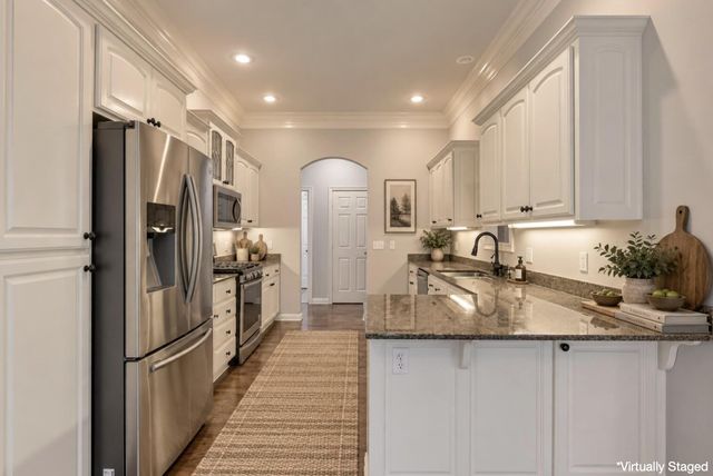 614 E Falls Circle, Ozark, MO 65721