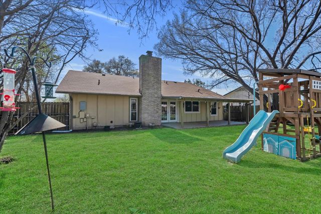 1467 S Meadows DR, Austin, TX 78758