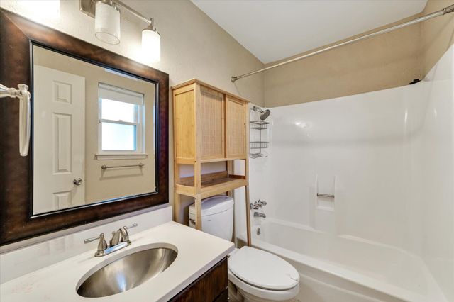 1467 S Meadows DR, Austin, TX 78758