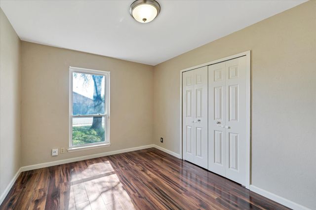 1467 S Meadows DR, Austin, TX 78758