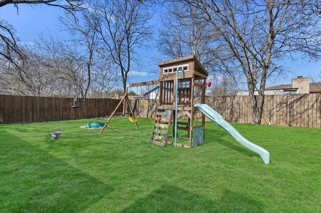 1467 S Meadows DR, Austin, TX 78758