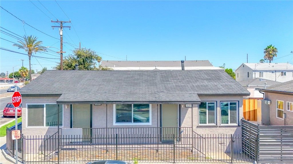 1831 W 152nd, Compton, CA 90220 — exterior