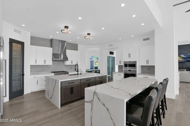 8595 E Sharon Drive, Scottsdale, AZ 85260