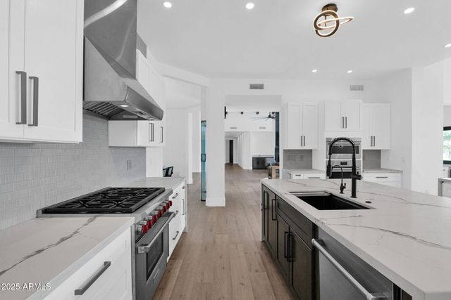 8595 E Sharon Drive, Scottsdale, AZ 85260