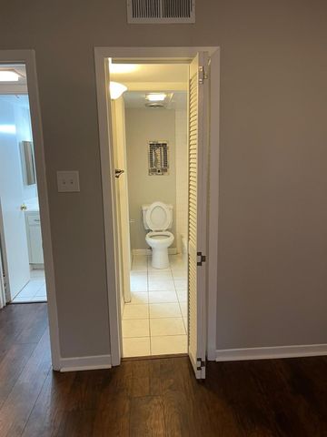 2822 Briarhurst Drive 42, Houston, TX 77057