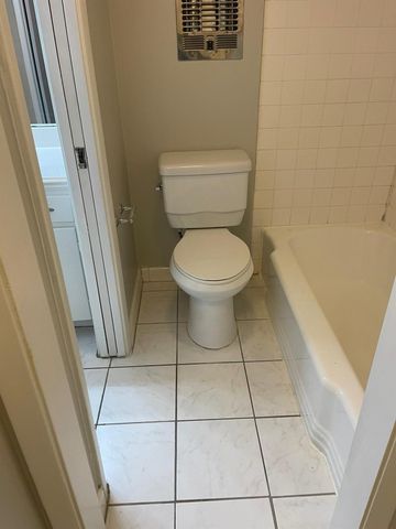 2822 Briarhurst Drive 42, Houston, TX 77057