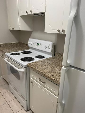 2822 Briarhurst Drive 42, Houston, TX 77057