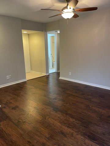 2822 Briarhurst Drive 42, Houston, TX 77057
