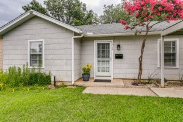 1748 Fagan Drive, Blue Mound, TX 76131