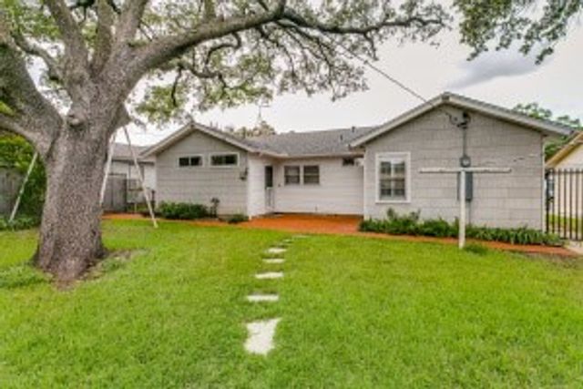 1748 Fagan Drive, Blue Mound, TX 76131