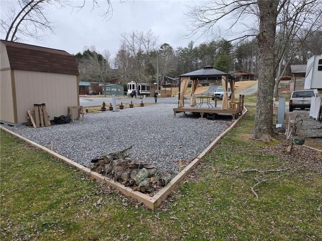 155 Fishtail Circle, Cleveland, GA 30528