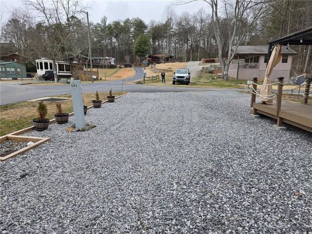 155 Fishtail Circle, Cleveland, GA 30528