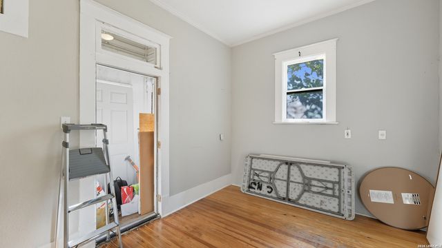1502 Buena Vista, San Antonio, TX 78207