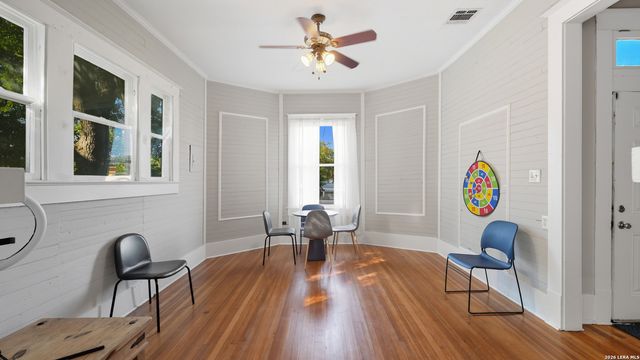 1502 Buena Vista, San Antonio, TX 78207