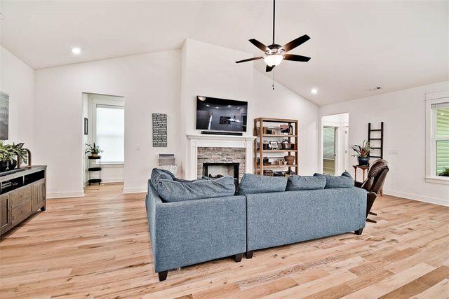 10 Clevedon Circle, Bella Vista, AR 72715