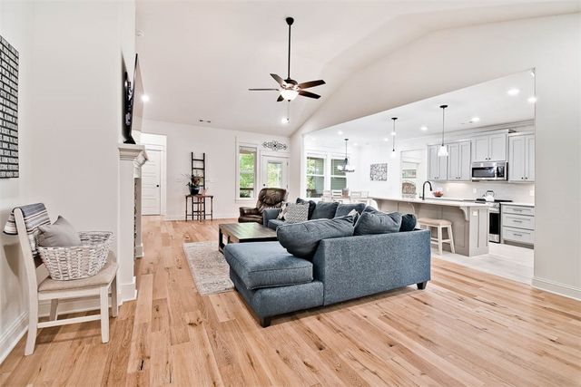 10 Clevedon Circle, Bella Vista, AR 72715