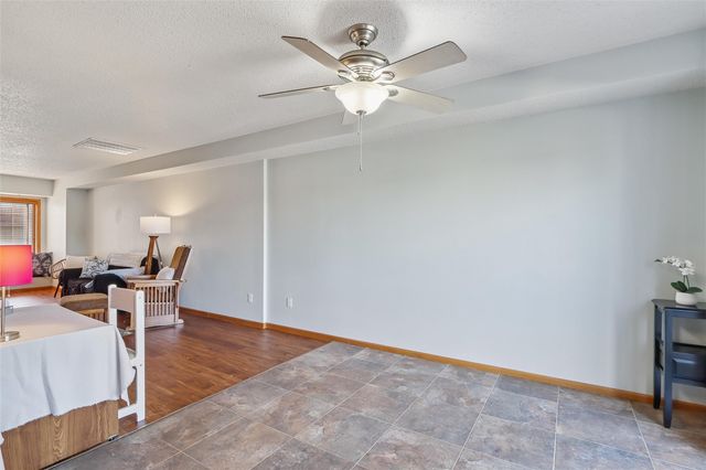 266 West Side Dr, Iowa City, IA 52246