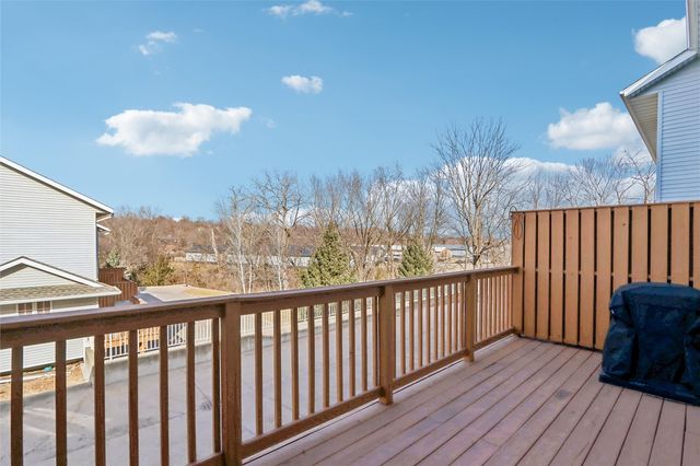 266 West Side Dr, Iowa City, IA 52246