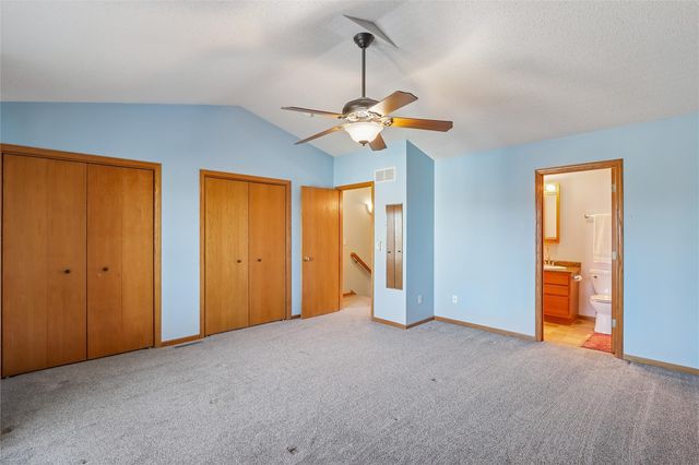 266 West Side Dr, Iowa City, IA 52246