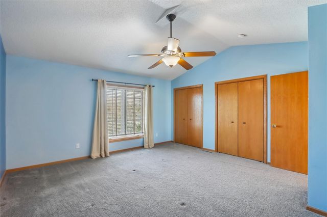 266 West Side Dr, Iowa City, IA 52246