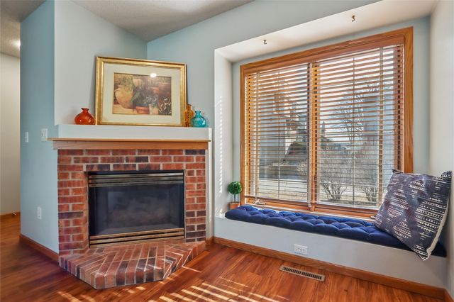 266 West Side Dr, Iowa City, IA 52246