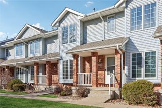 266 West Side Dr, Iowa City, IA 52246
