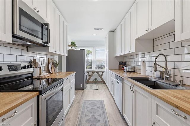 4141 Peridot DR, Virginia Beach, VA 23456