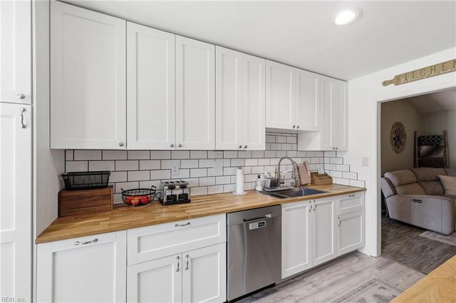 4141 Peridot DR, Virginia Beach, VA 23456