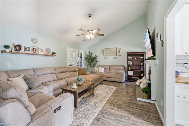 4141 Peridot DR, Virginia Beach, VA 23456