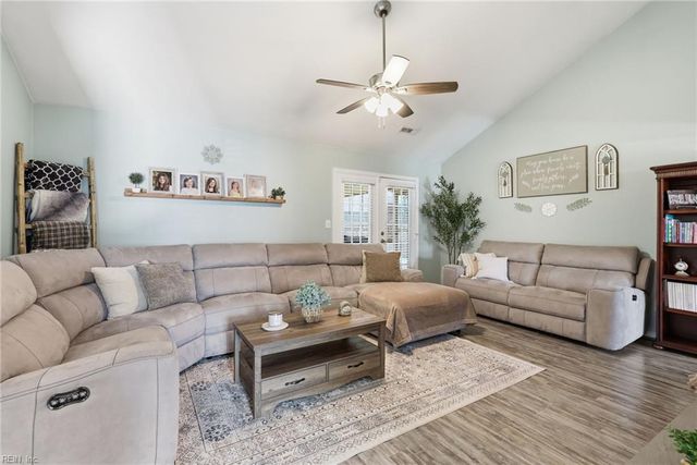 4141 Peridot DR, Virginia Beach, VA 23456