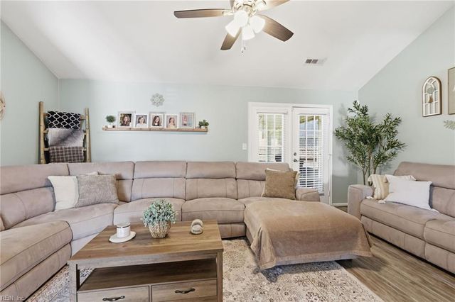 4141 Peridot DR, Virginia Beach, VA 23456