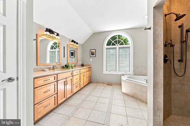 2 QUAIL RUN LN, Glenmoore, PA 19343