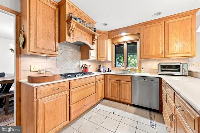 2 QUAIL RUN LN, Glenmoore, PA 19343