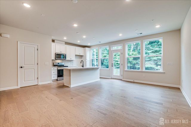 624 Sadie Circle, New Brunswick, NJ 08901