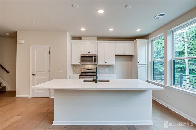 624 Sadie Circle, New Brunswick, NJ 08901