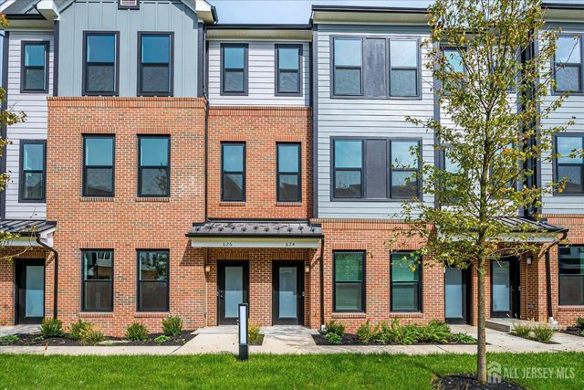 624 Sadie Circle, New Brunswick, NJ 08901