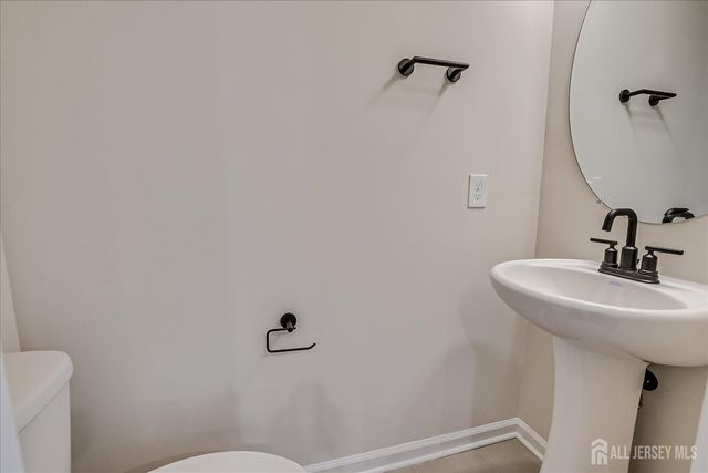 624 Sadie Circle, New Brunswick, NJ 08901