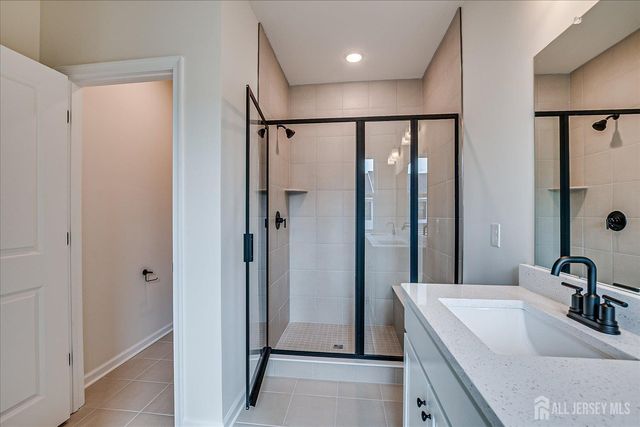 624 Sadie Circle, New Brunswick, NJ 08901