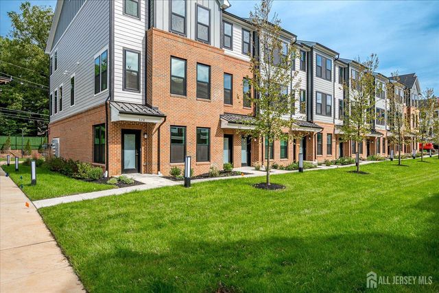 624 Sadie Circle, New Brunswick, NJ 08901