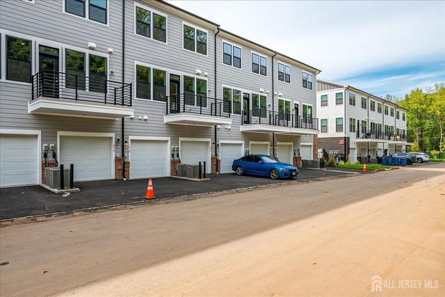 624 Sadie Circle, New Brunswick, NJ 08901