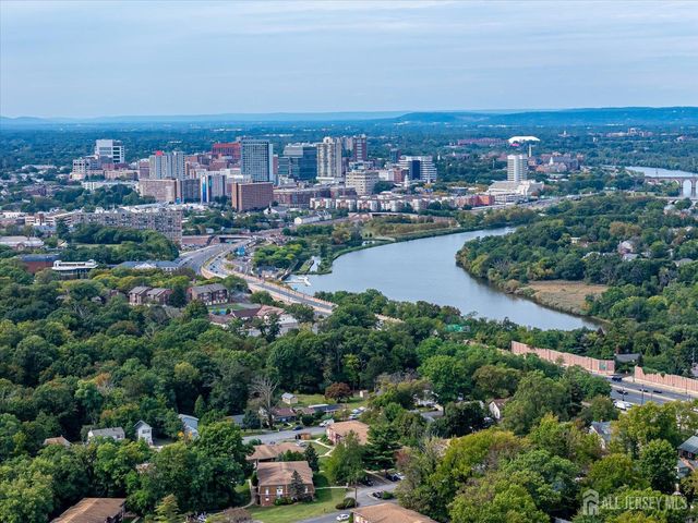 624 Sadie Circle, New Brunswick, NJ 08901