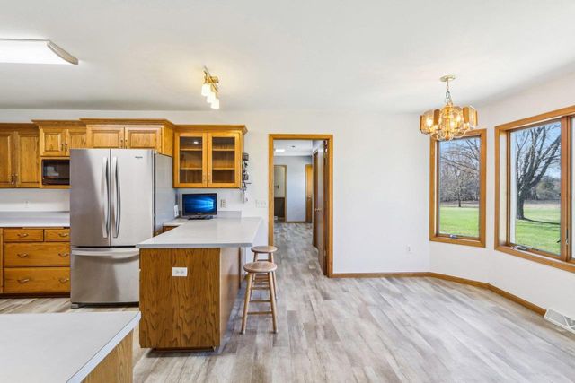 5008 Creek Haven Road, Cottage Grove, WI 53527