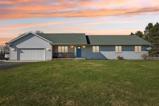 5008 Creek Haven Road, Cottage Grove, WI 53527