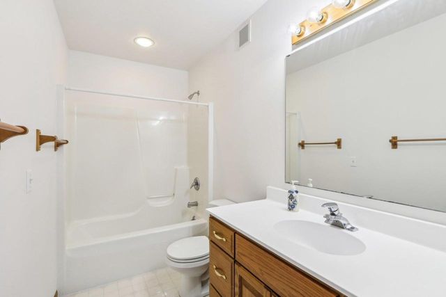 5008 Creek Haven Road, Cottage Grove, WI 53527