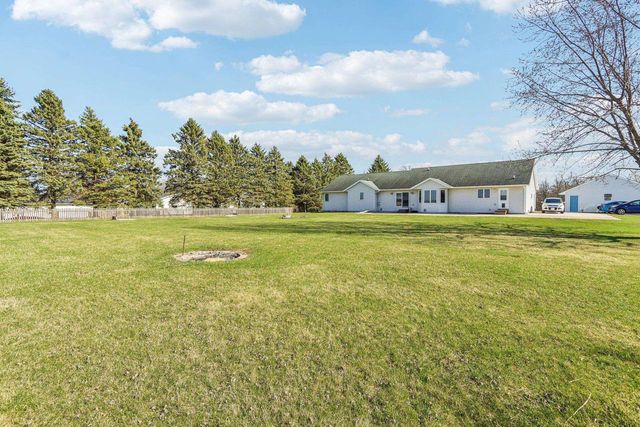 5008 Creek Haven Road, Cottage Grove, WI 53527