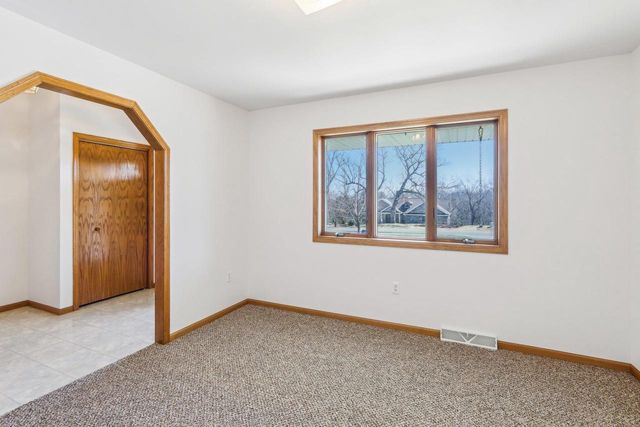 5008 Creek Haven Road, Cottage Grove, WI 53527