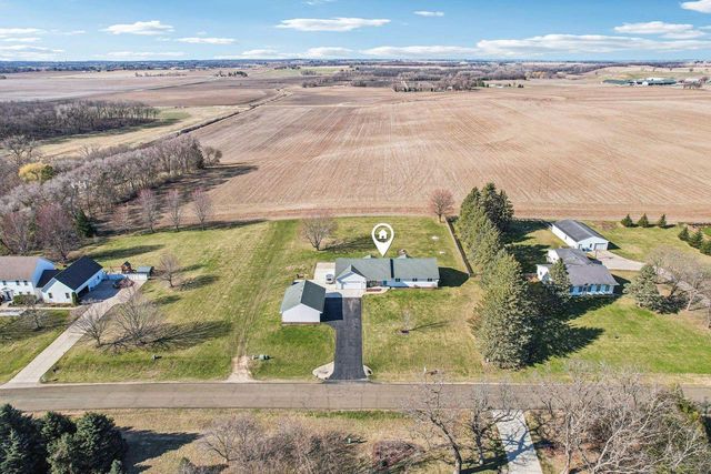 5008 Creek Haven Road, Cottage Grove, WI 53527