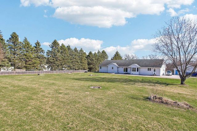 5008 Creek Haven Road, Cottage Grove, WI 53527