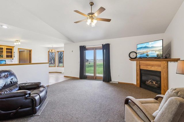 5008 Creek Haven Road, Cottage Grove, WI 53527